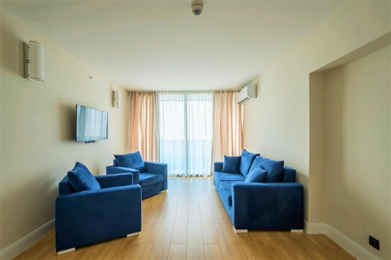 Batumi Beach Side & Sea View Aparthotel Exterior photo